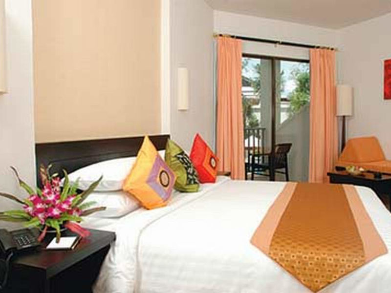 Horizon Karon Beach Resort & Spa