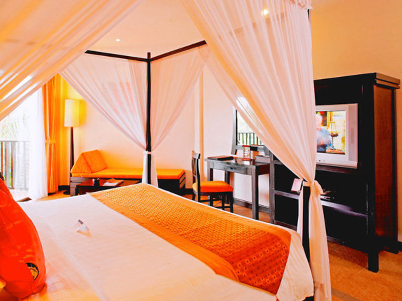 Horizon Karon Beach Resort & Spa