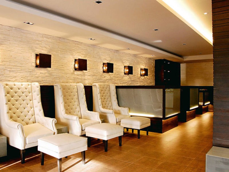 Horizon Karon Beach Resort & Spa