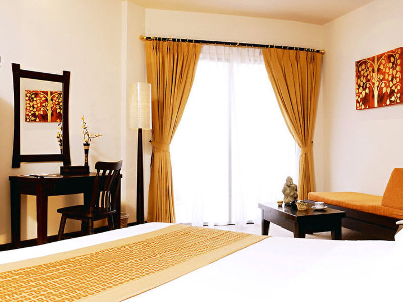 Horizon Karon Beach Resort & Spa