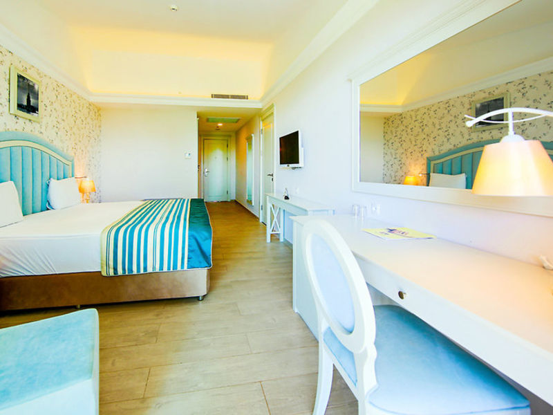 Horus Paradise Luxury Res & Club