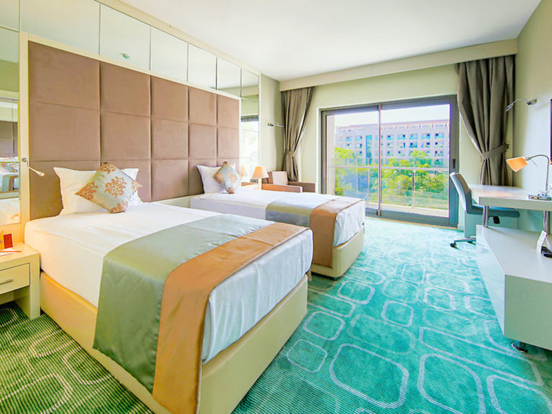 Horus Paradise Luxury Res & Club