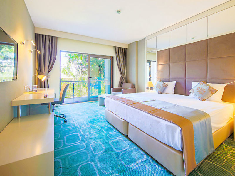 Horus Paradise Luxury Res & Club