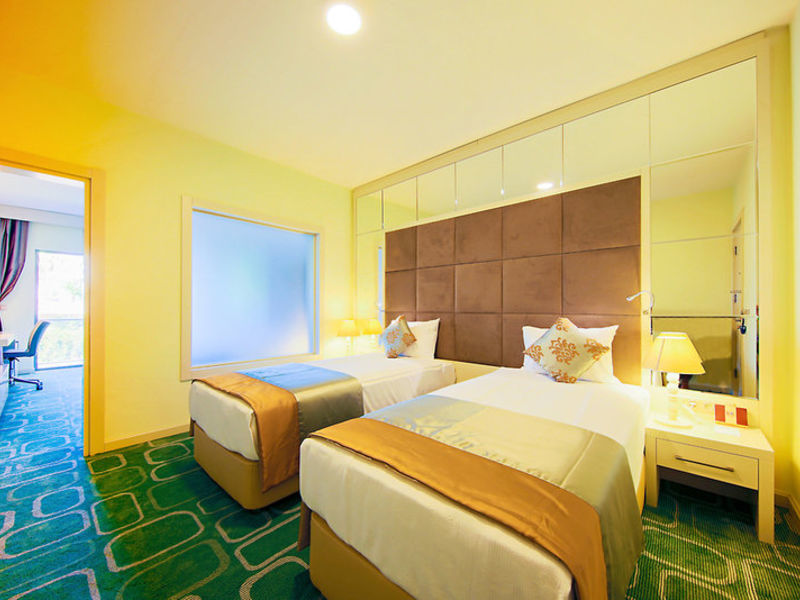 Horus Paradise Luxury Res & Club