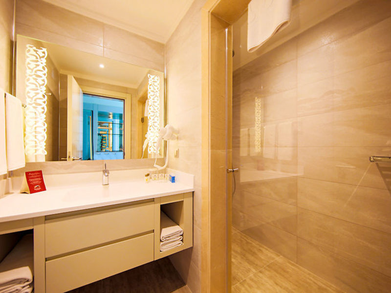 Horus Paradise Luxury Res & Club