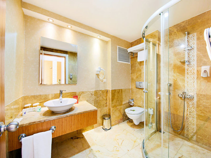 Horus Paradise Luxury Res & Club