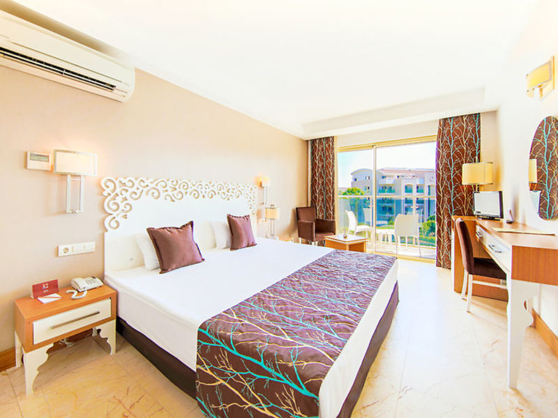 Horus Paradise Luxury Res & Club