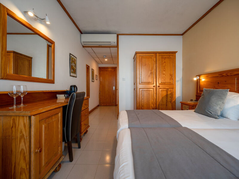 Hotel Gillieru Harbour