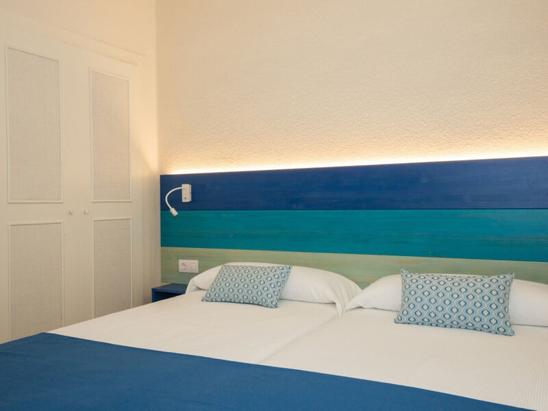 Hovima La Pinta Beachfront Family