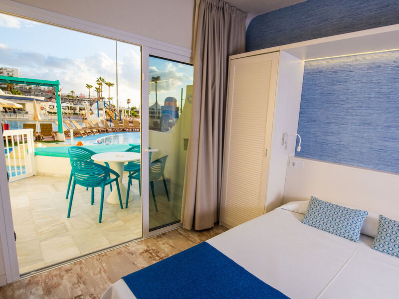 Hovima La Pinta Beachfront Family