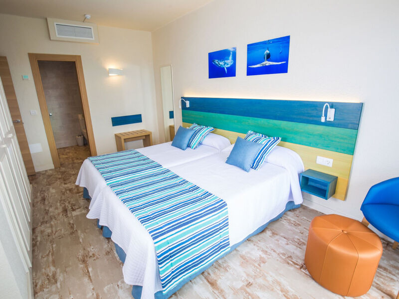 Hovima La Pinta Beachfront Family