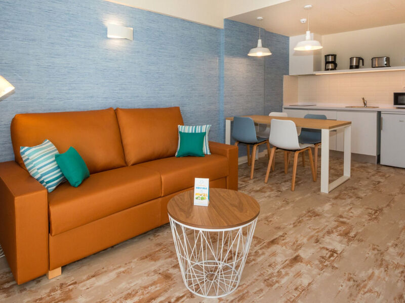 Hovima La Pinta Beachfront Family