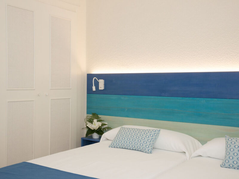 Hovima La Pinta Beachfront Family