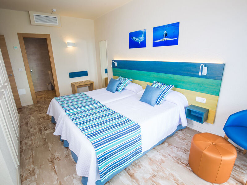 Hovima La Pinta Beachfront Family