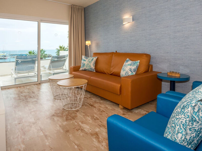 Hovima La Pinta Beachfront Family