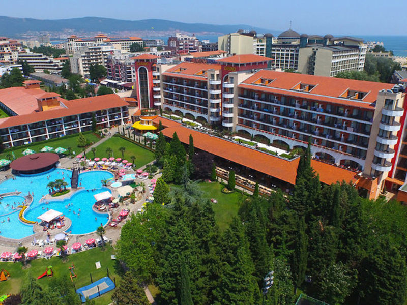 Hrisantema, Hotel
