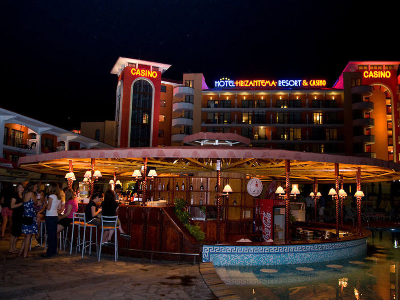 Hrisantema, Hotel