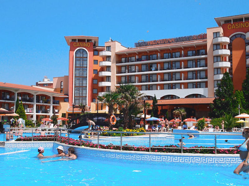 Hrisantema, Hotel