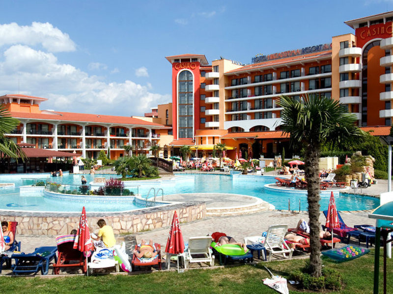 Hrisantema, Hotel