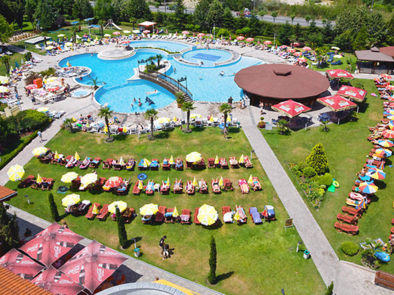 Hrisantema, Hotel