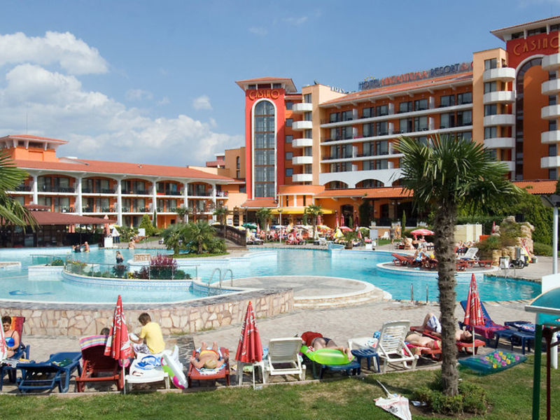Hrisantema, Hotel