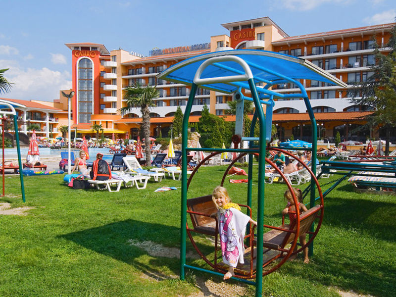 Hrisantema, Hotel
