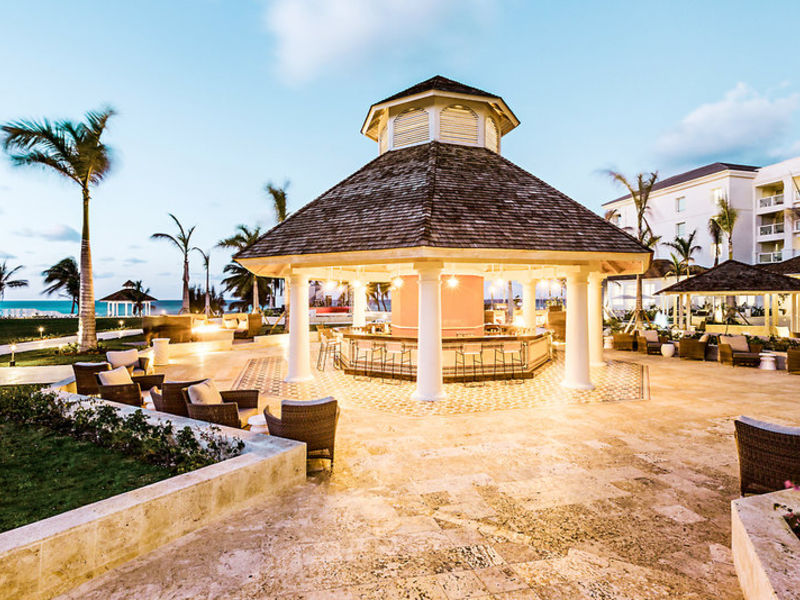 Hyatt Ziva Rose Hall