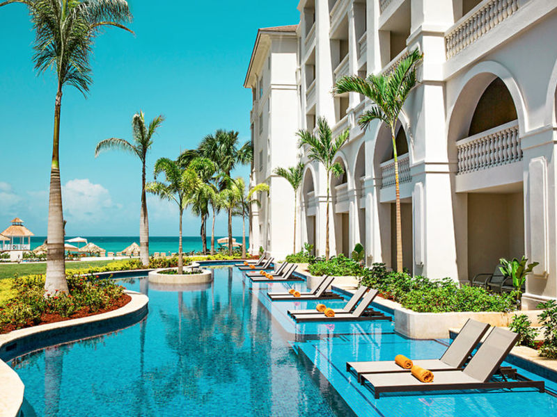 Hyatt Ziva Rose Hall