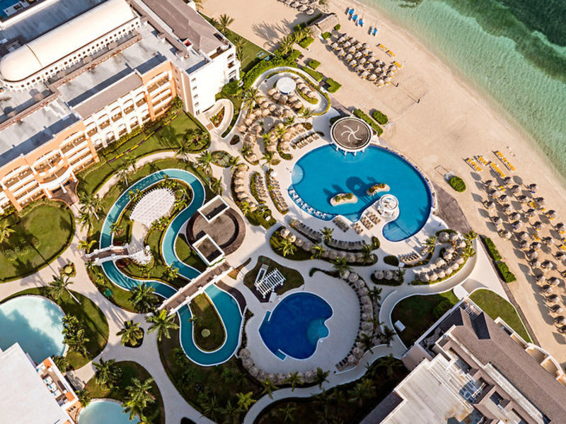 IBEROSTAR Rose Hall Suites