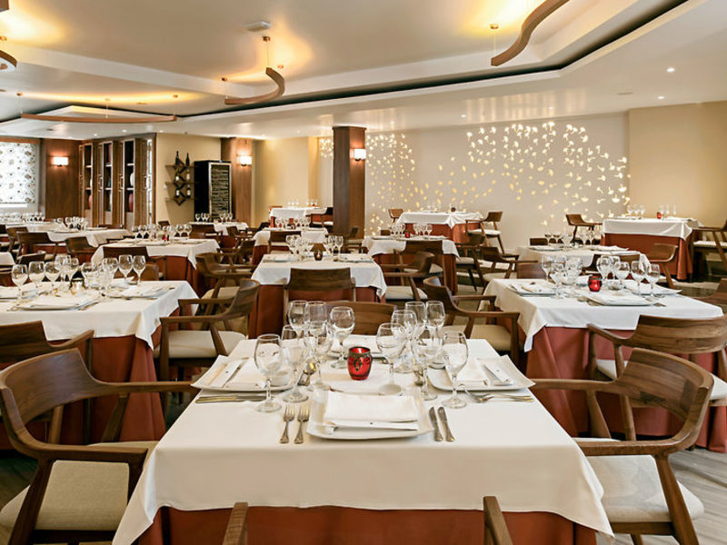 IBEROSTAR Rose Hall Suites