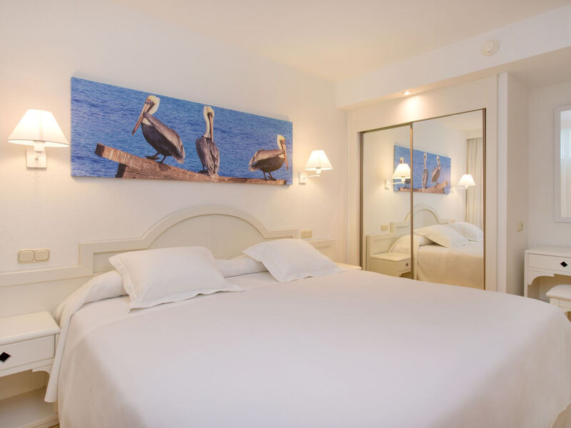Iberostar Waves Ciudad Blanca