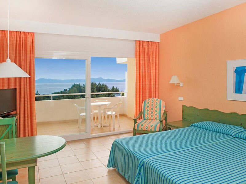Iberostar Waves Ciudad Blanca