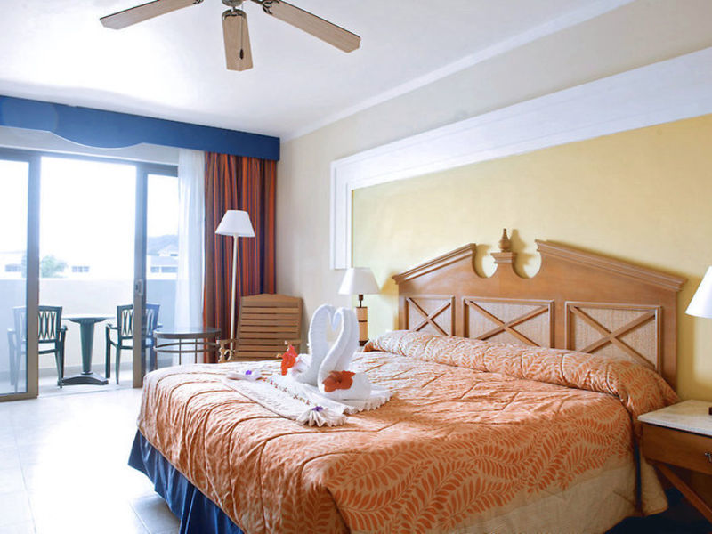 IBS Rose Hall Beach SP PACK