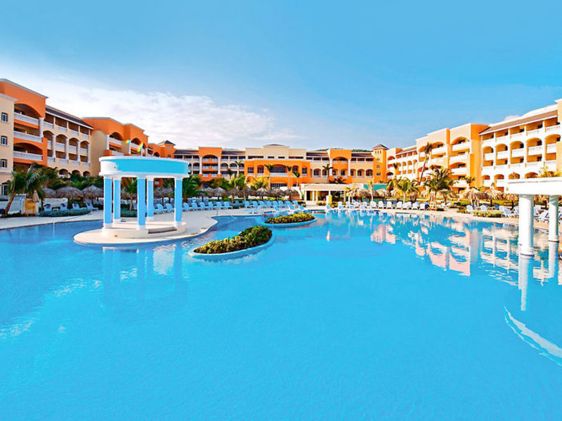 Ibs Rose Hall Suites Kombi