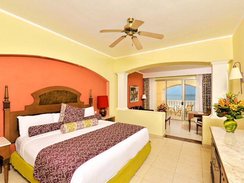 Ibs Rose Hall Suites Kombi