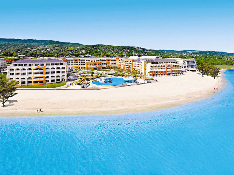 Ibs Rose Hall Suites Kombi