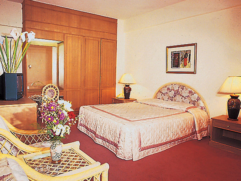 Intown Holiday Hotel