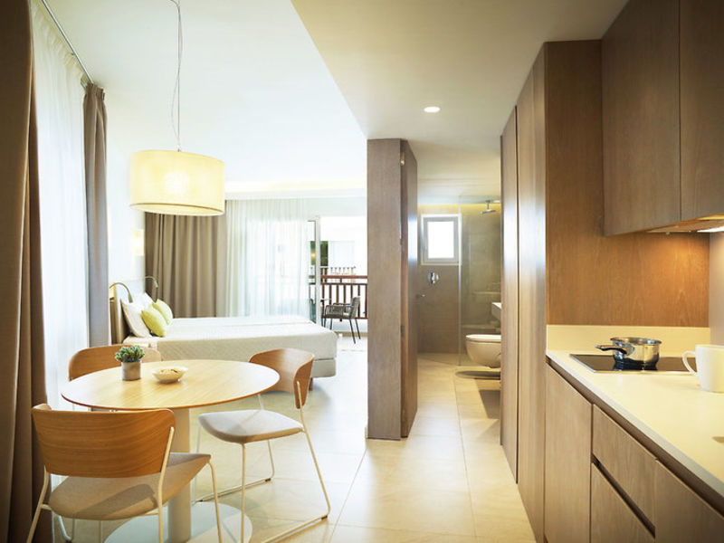 Inturotel Esmeralda Park,