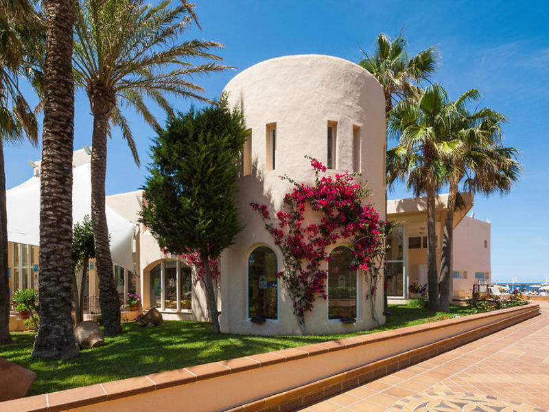 Invisa Club Cala Blanca