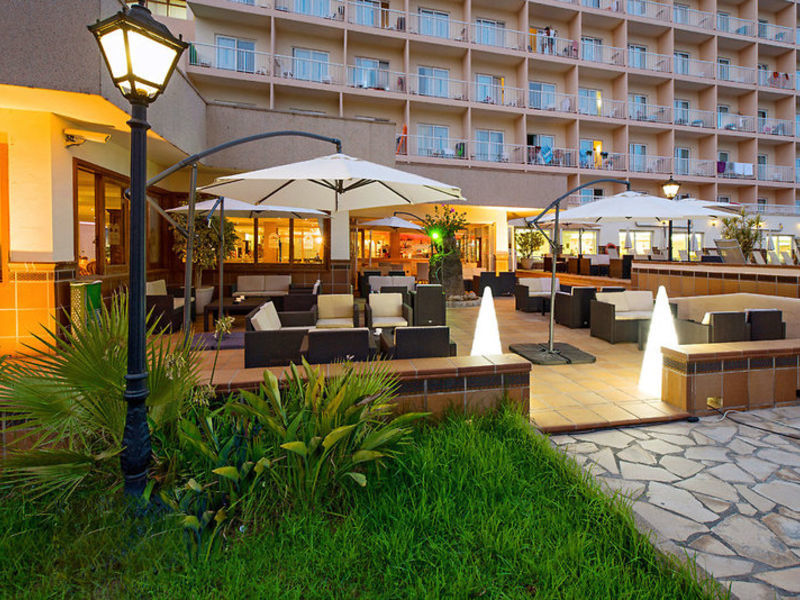 Invisa Hotel Es Pla