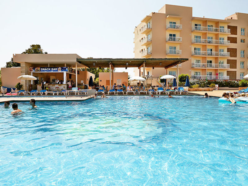 Invisa Hotel Es Pla