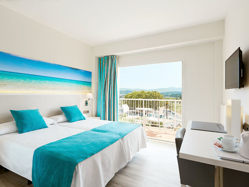 Invisa Hotel Es Pla