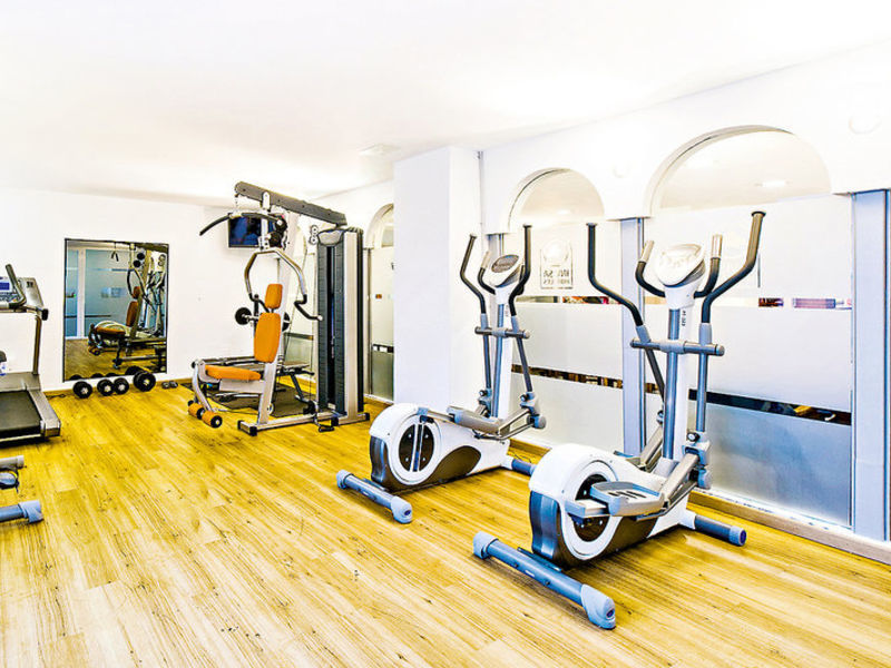 Invisa Hotel Es Pla