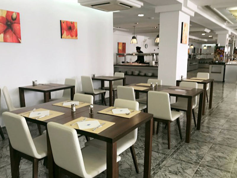 Invisa Hotel Es Pla