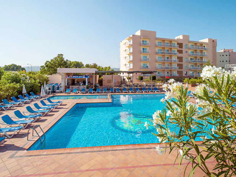 Invisa Hotel Es Pla