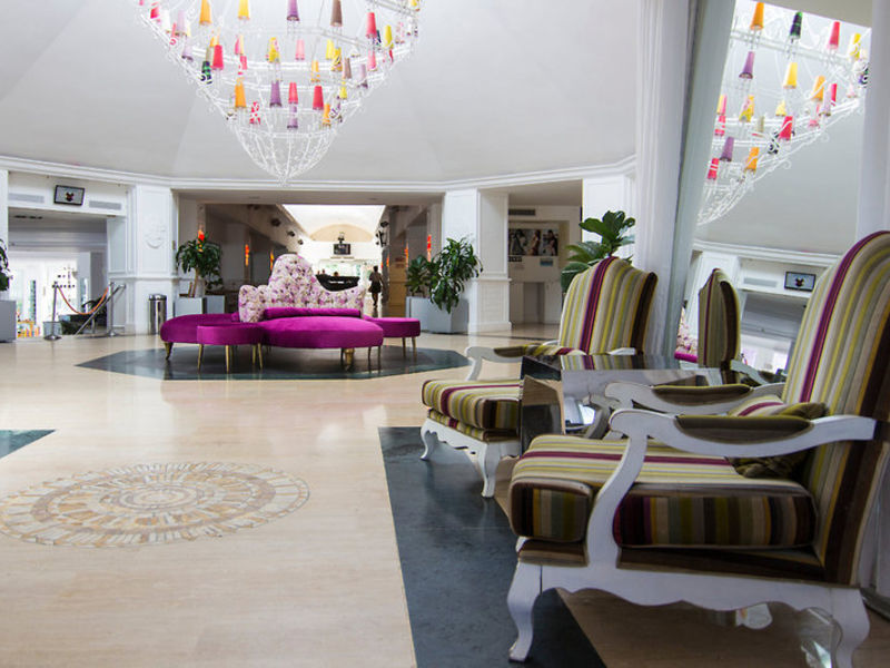 Isis Hotel & Spa