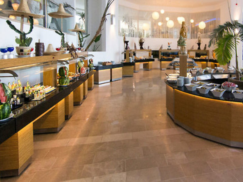 Isis Hotel & Spa