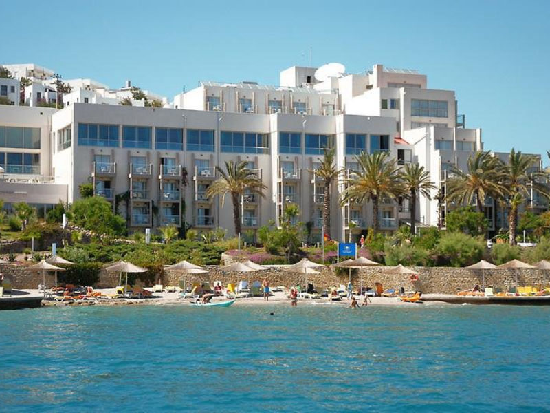 Isis Hotel & Spa
