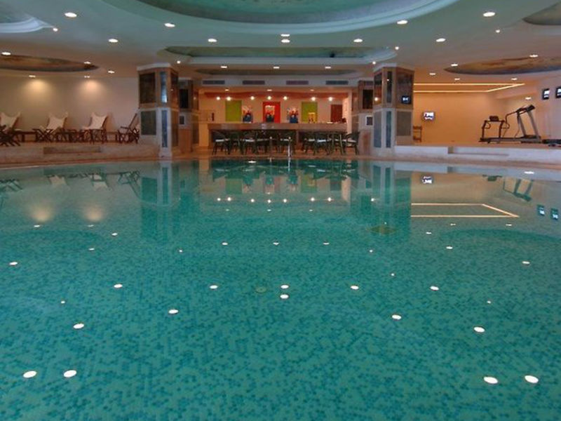 Isis Hotel & Spa