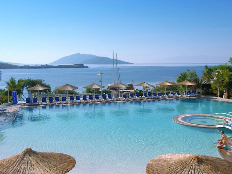 Isis Hotel & Spa